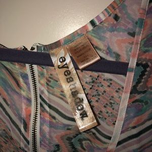 Multiple color pattern tank top